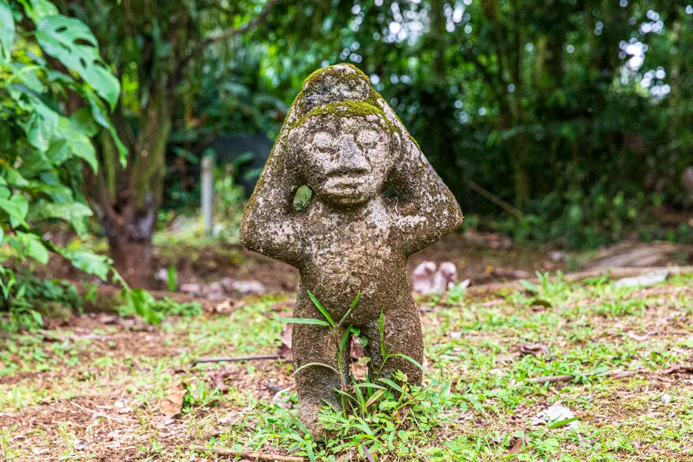 Pre-columbian Statue